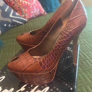 Brown crocodile Sam Edelman platforms!!